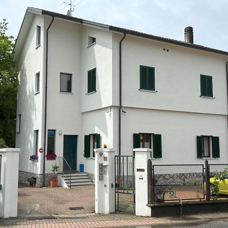Casa Vacanze Magnolia Borgo Ticino Ngoại thất bức ảnh