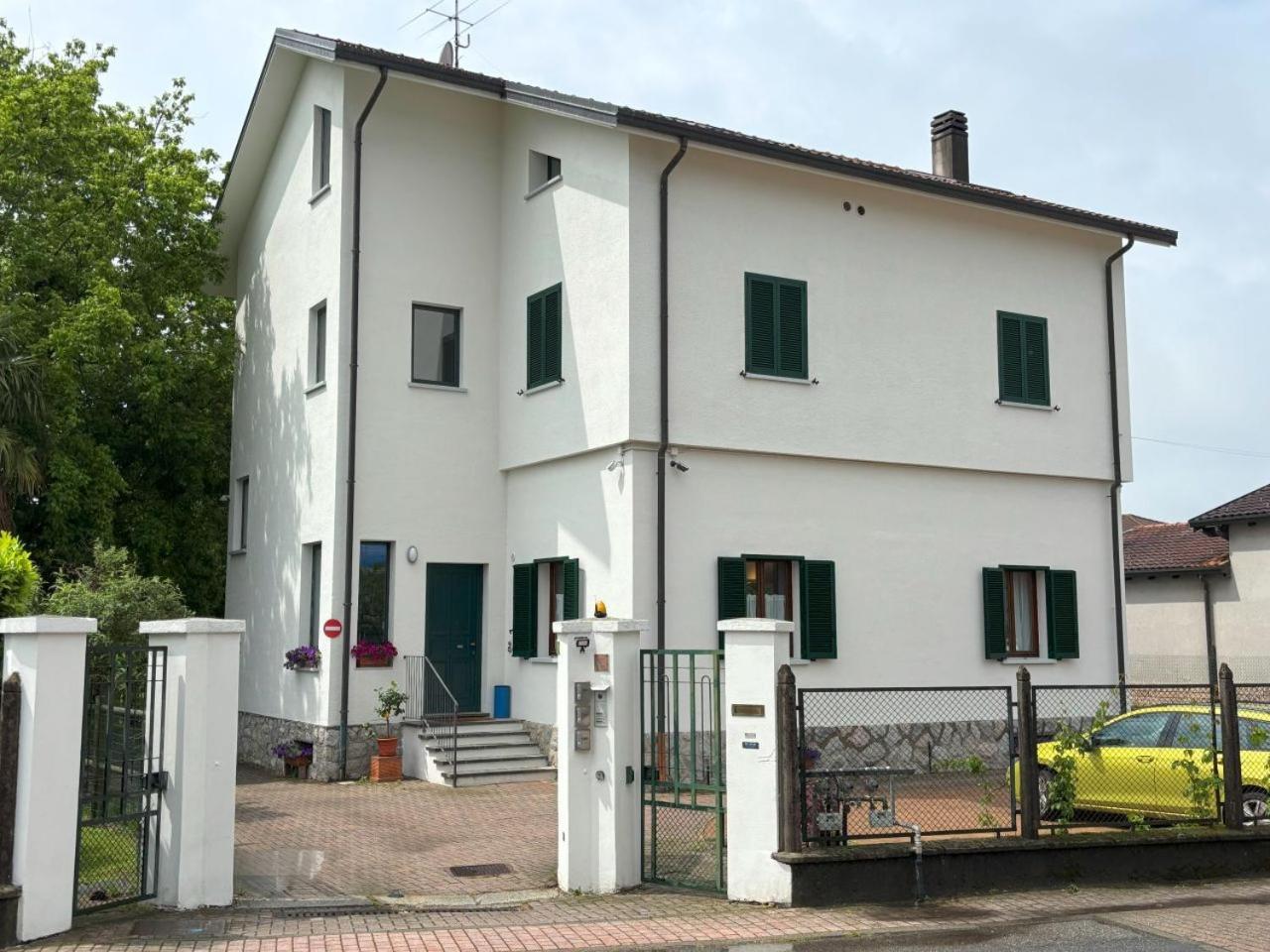 Casa Vacanze Magnolia Borgo Ticino Ngoại thất bức ảnh