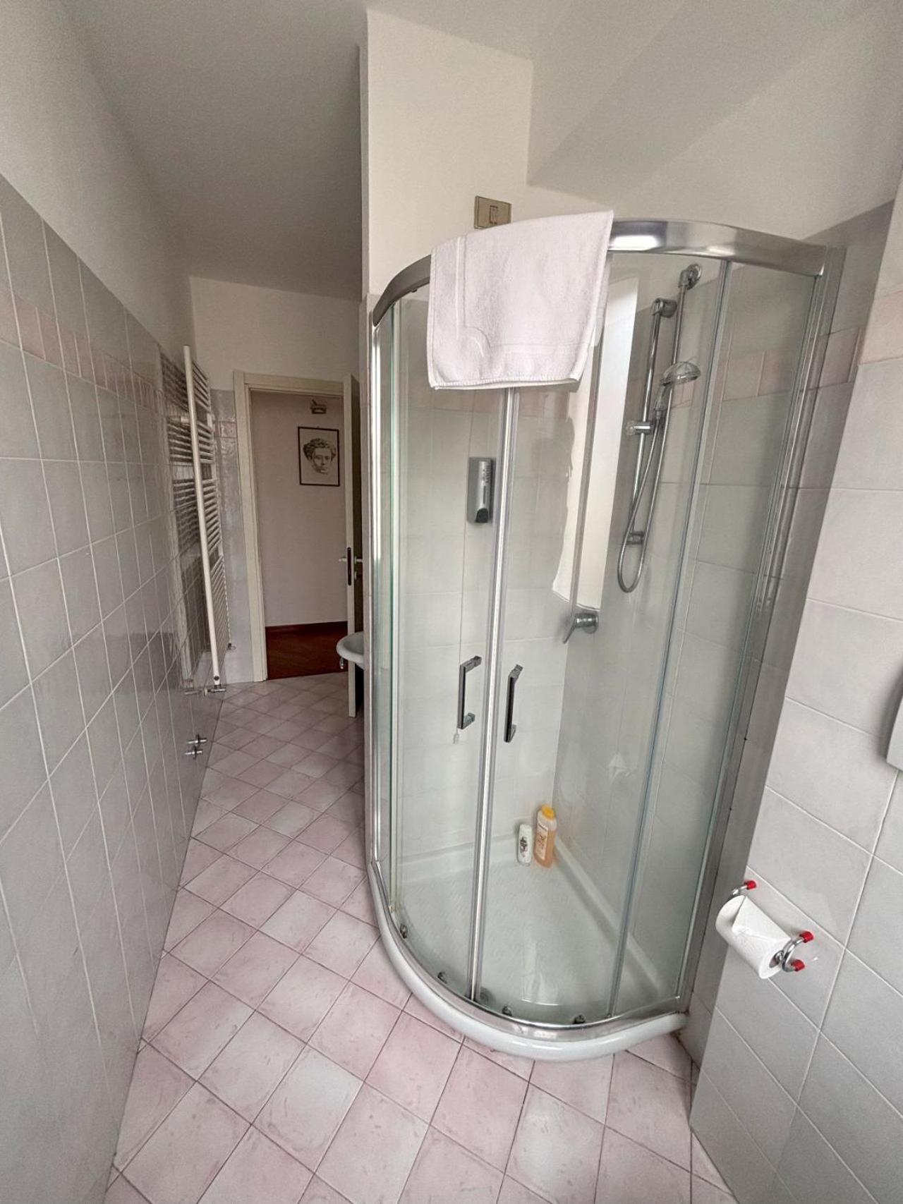 Casa Vacanze Magnolia Borgo Ticino Ngoại thất bức ảnh