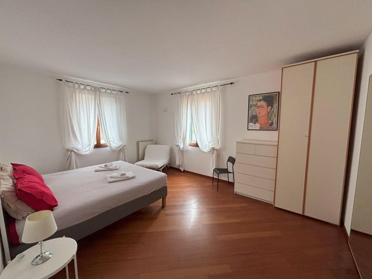Casa Vacanze Magnolia Borgo Ticino Ngoại thất bức ảnh