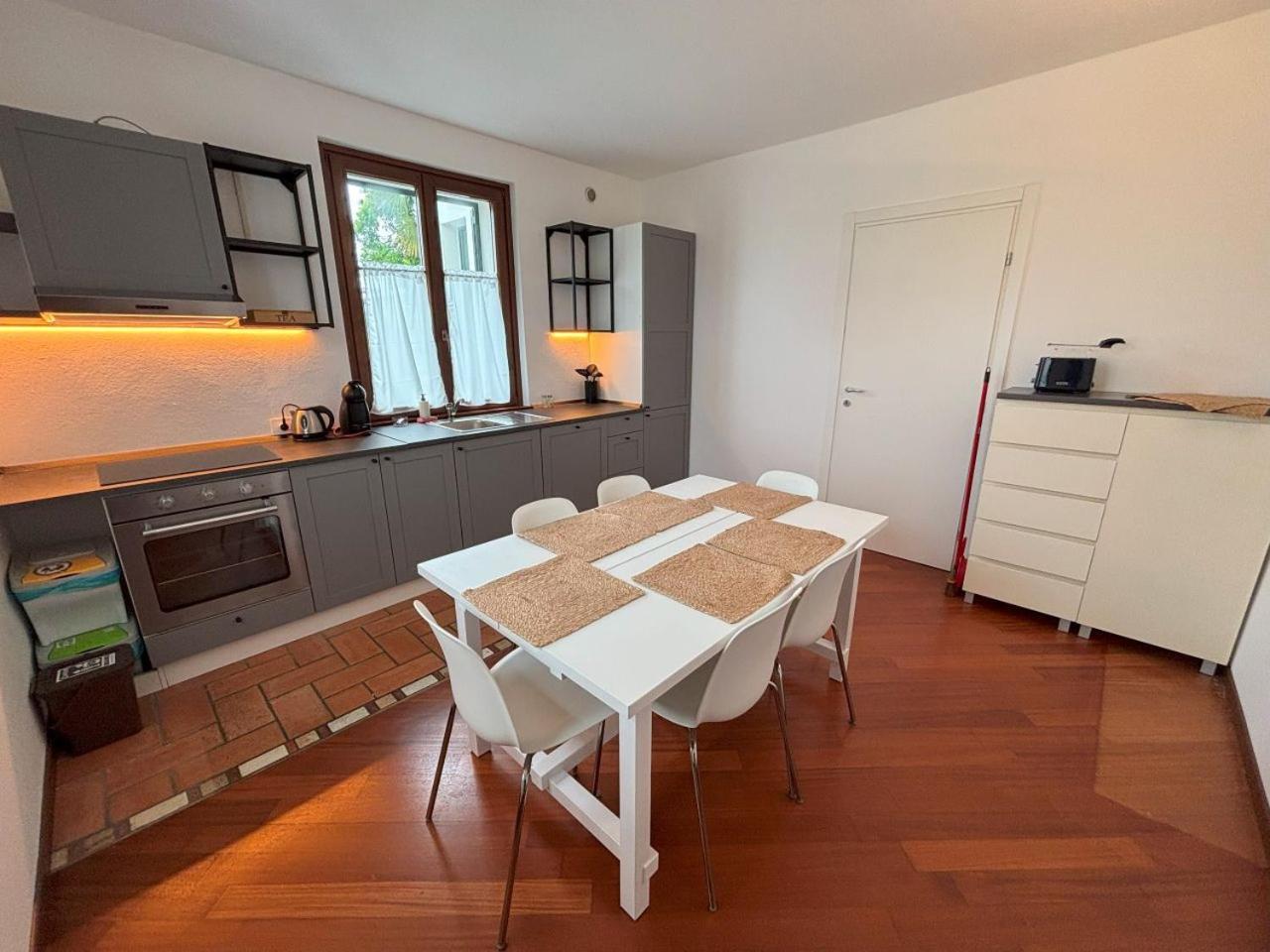 Casa Vacanze Magnolia Borgo Ticino Ngoại thất bức ảnh