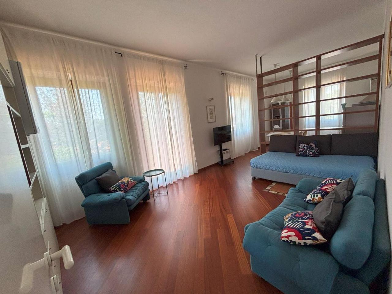 Casa Vacanze Magnolia Borgo Ticino Ngoại thất bức ảnh