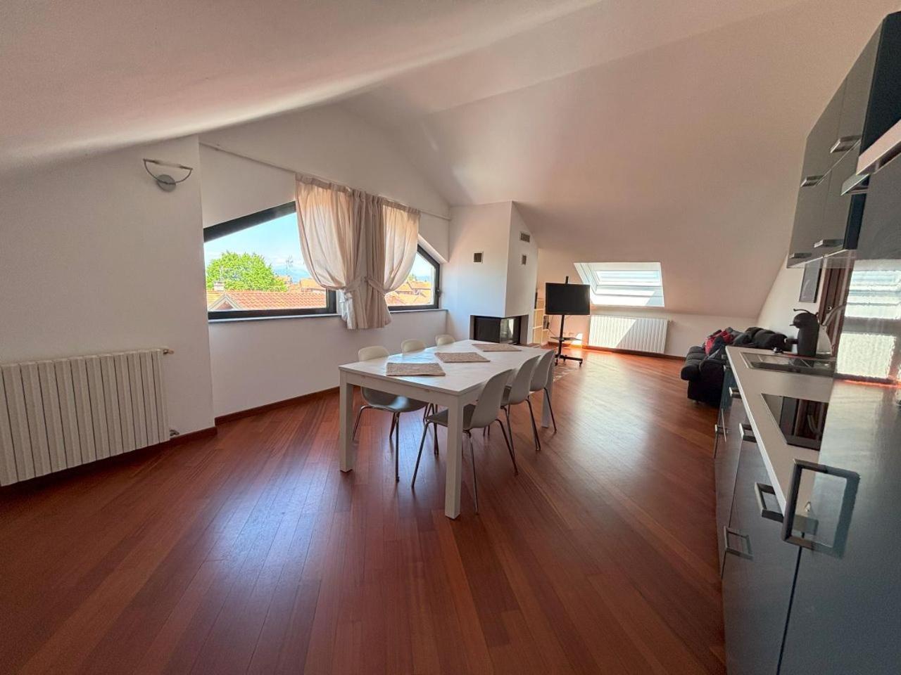 Casa Vacanze Magnolia Borgo Ticino Ngoại thất bức ảnh
