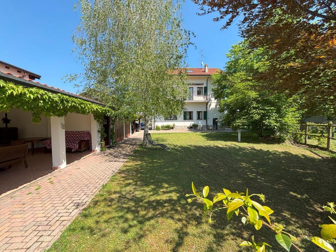 Casa Vacanze Magnolia Borgo Ticino Ngoại thất bức ảnh